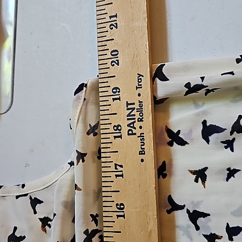 Womans Shear Sleeveless Top by Ember. Bird print. Size Large. Tie Collar. - Picture 7 of 8